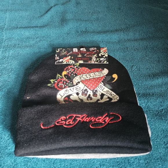 Ed Hardy Beanie 2 Packs UNISEX - Picture 2 of 4
